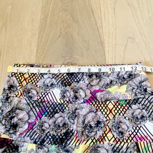 Mana Threads Terra Skort Graffiti Bloom Activewear Ladies Medium - Picture 9 of 10